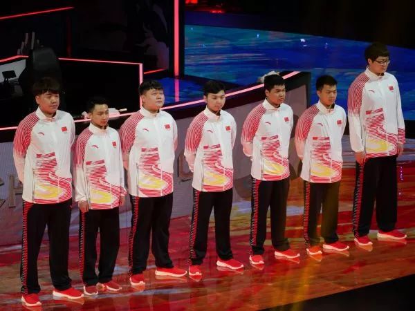 奥运档案圣火点燃,亚运圣火点燃的回放视频