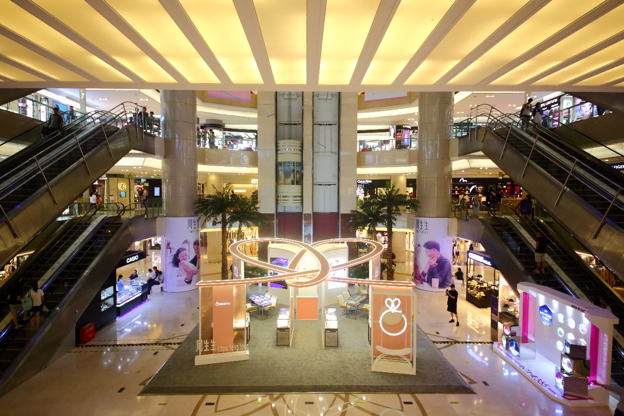 周生生七夕活动视频 (周生生婚嫁主题亮相天津)