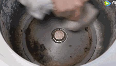 用了电饭锅10年了才发现有蟑螂,用了十年的电饭锅值得维修吗