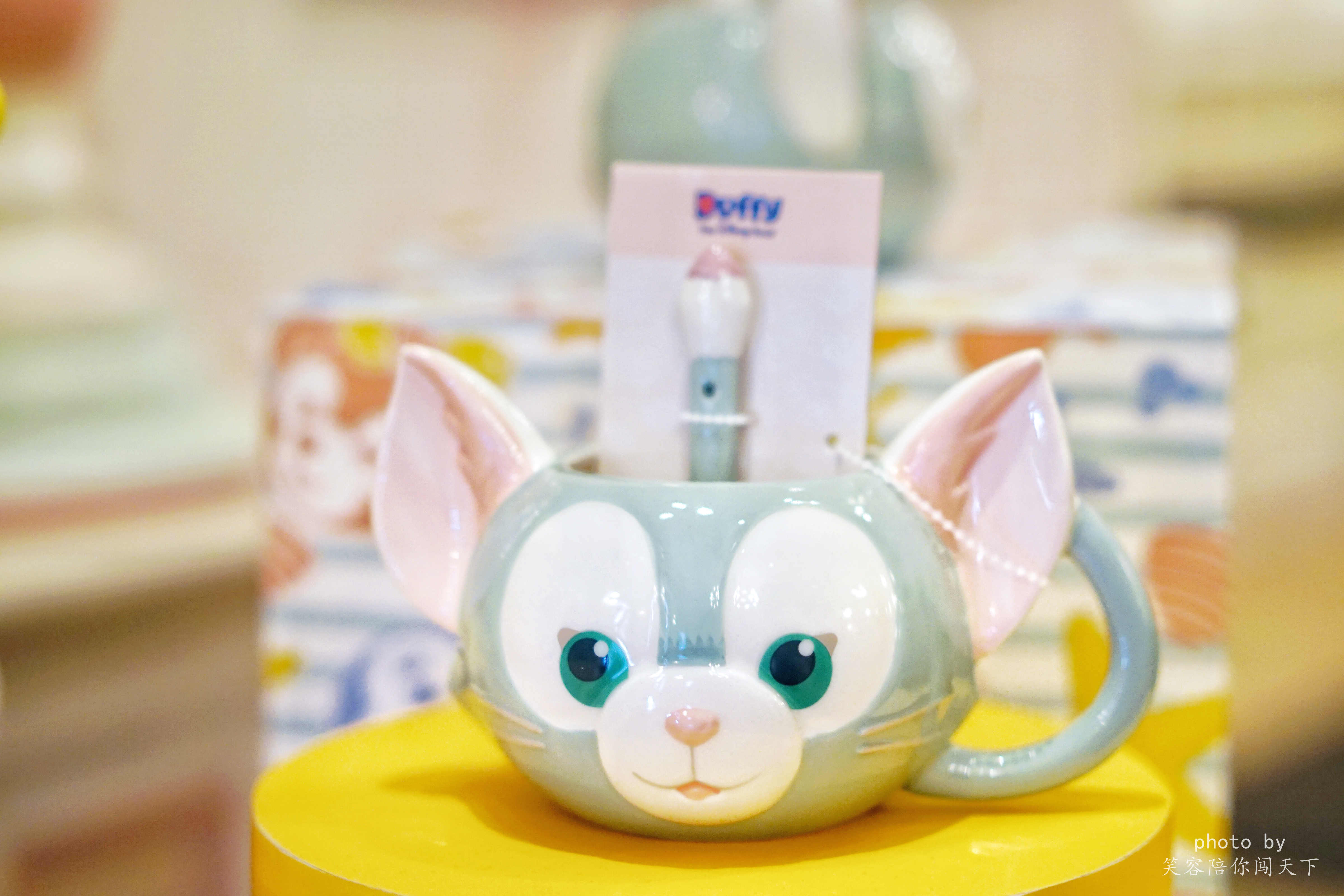 上海迪士尼乐园棒棒糖50元一个,上海迪士尼购物攻略