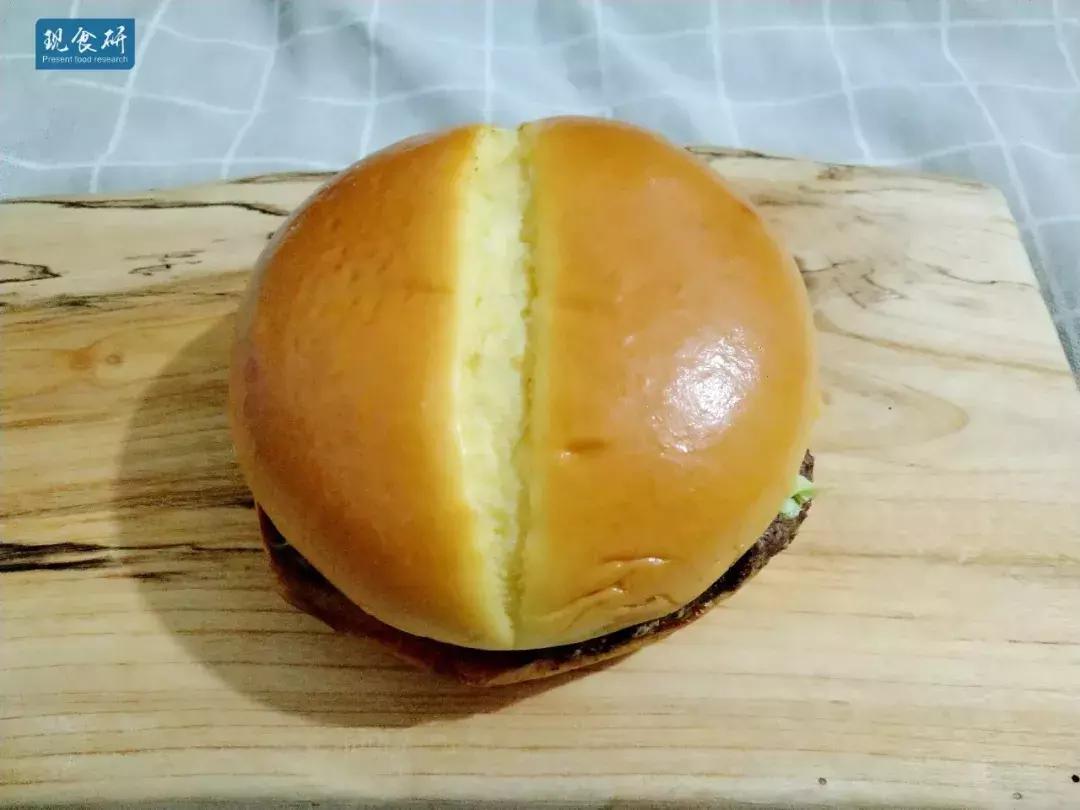 第一次吃超大汉堡王,汉堡王双层芝士牛堡测评