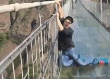 昆明青龙峡景区玻璃桥要出钱吗,昆明安宁青龙山玻璃桥