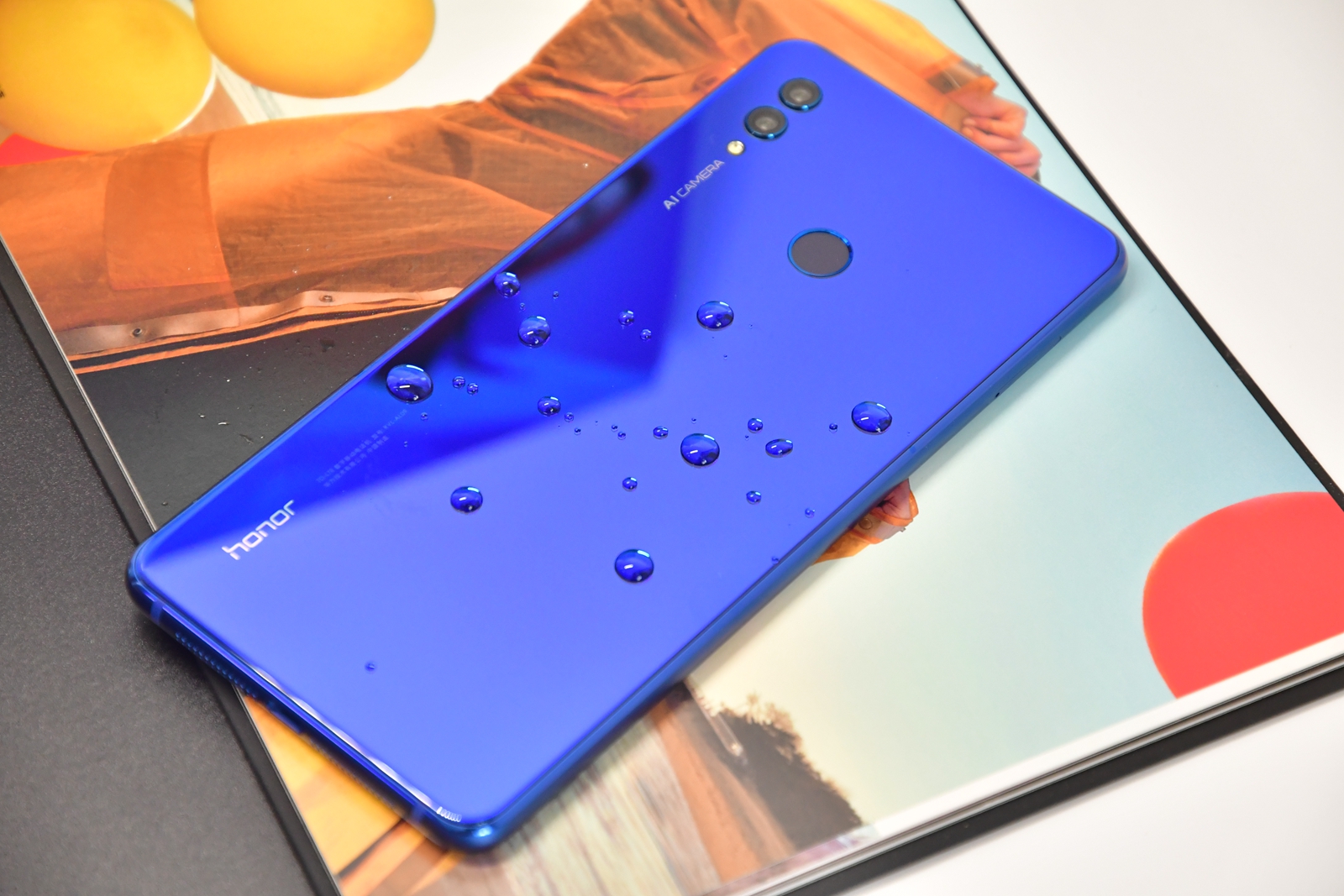 荣耀note10搭载6.95寸amoled屏,2023年荣耀note10还值得买吗