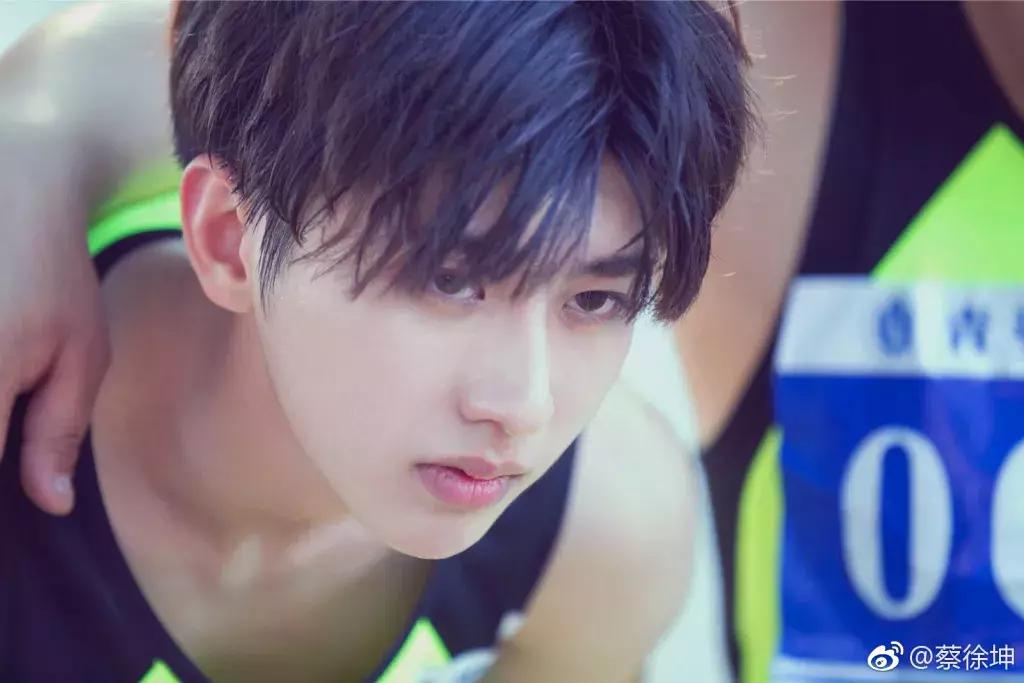 别再纠结用什么美白精华,美白精华推荐不反黑