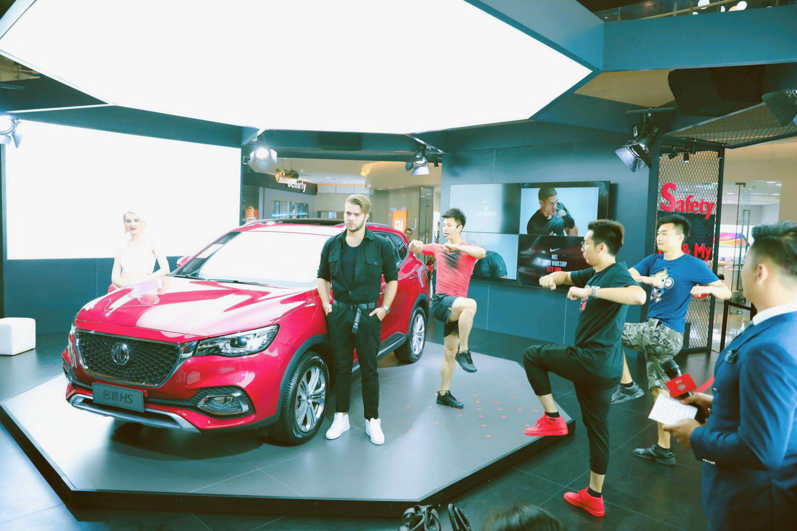 魔都时尚潮人排长队体验的“荷尔蒙工厂”已在全国50城陆续开业