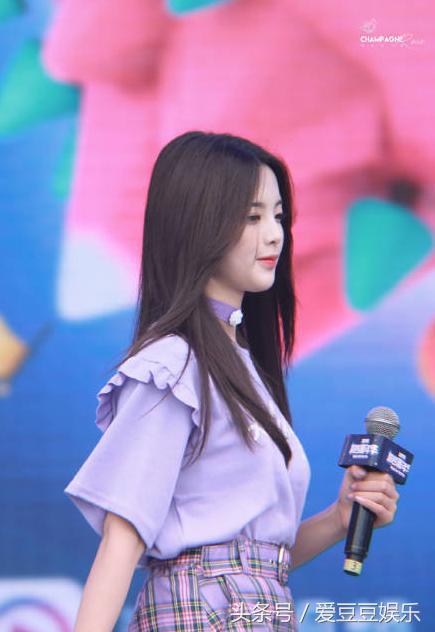 吴宣仪蒙眼杨超越,杨超越吴宣仪最新一期