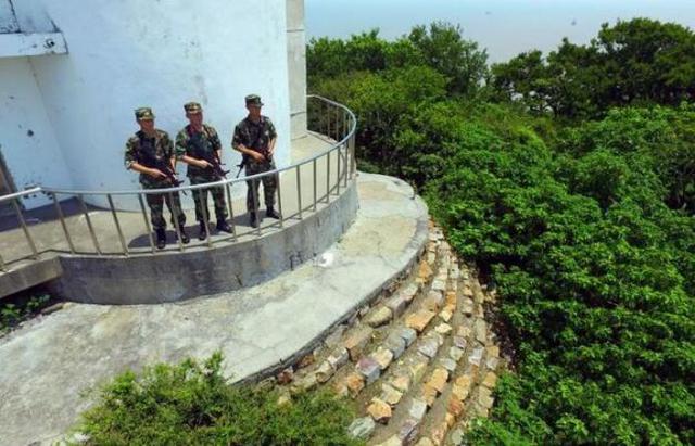 中国驻扎军队面积最小的海岛,中国最难的边防哨所