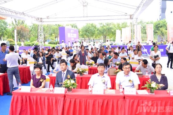 淄博新世界商业步行街开业的样子,张店新开的商业街