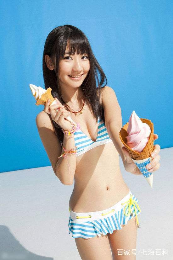 女人必学的3个动作,女生怎样的动作会更迷人