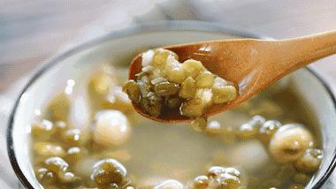 肝不好的女人脸上会有黄褐斑吗,肝不好的女人有哪种表现