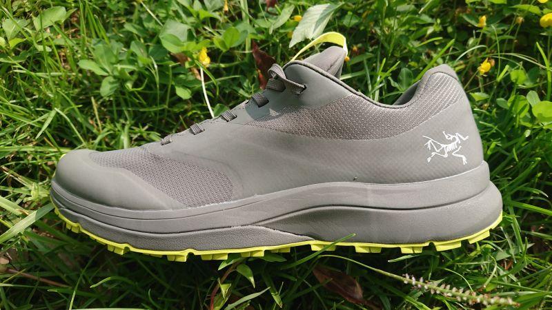 户外鞋登山鞋推荐亚瑟士,亚瑟士户外越野休闲鞋