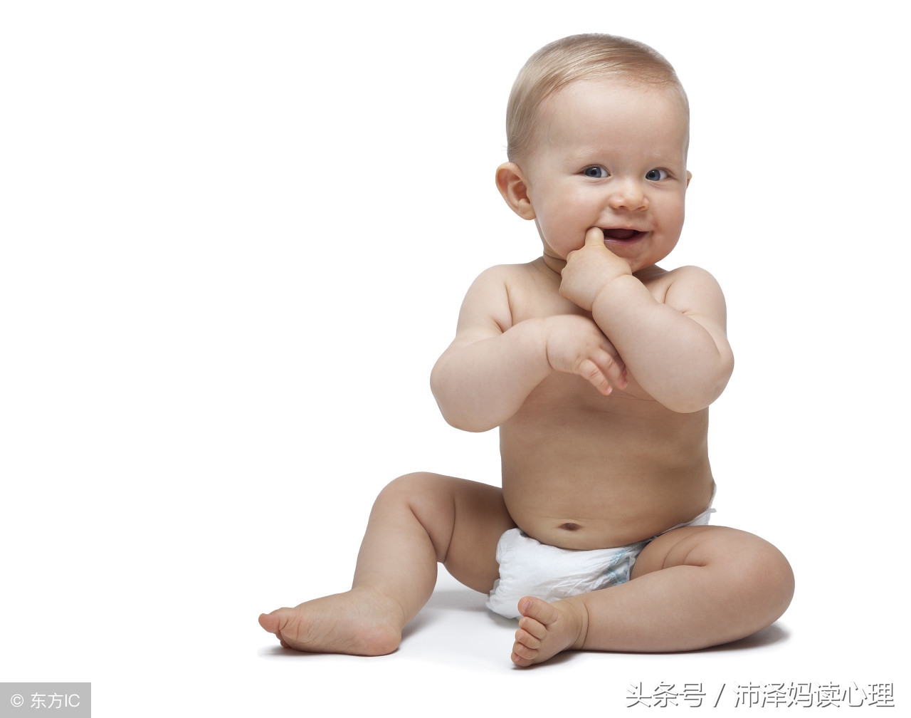 宝宝吸手指嘴边发红,宝宝老是吸允自己的手臂