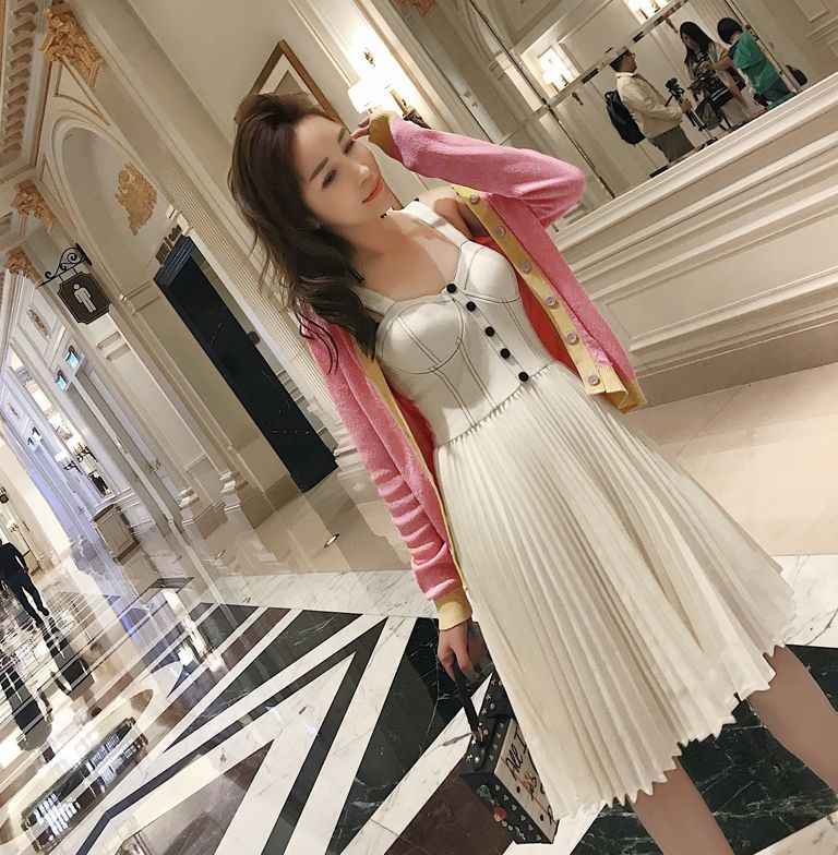 优雅气质又有女人味的减龄穿搭,青春减龄的时尚穿搭释放女性活力