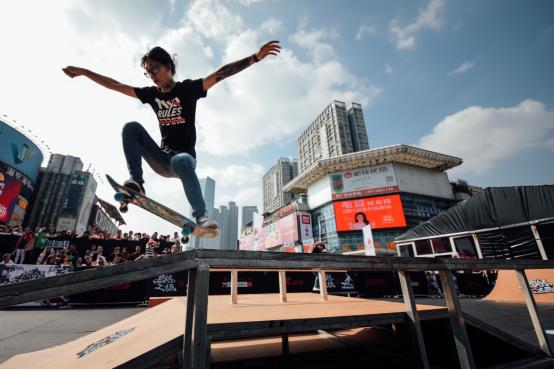 特步疯狂再启广州总决赛,特步热炼工厂