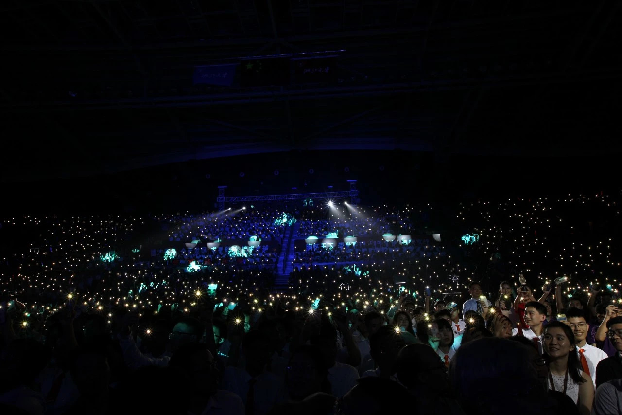浙江的大学开学典礼,开学典礼浙江大学唱歌