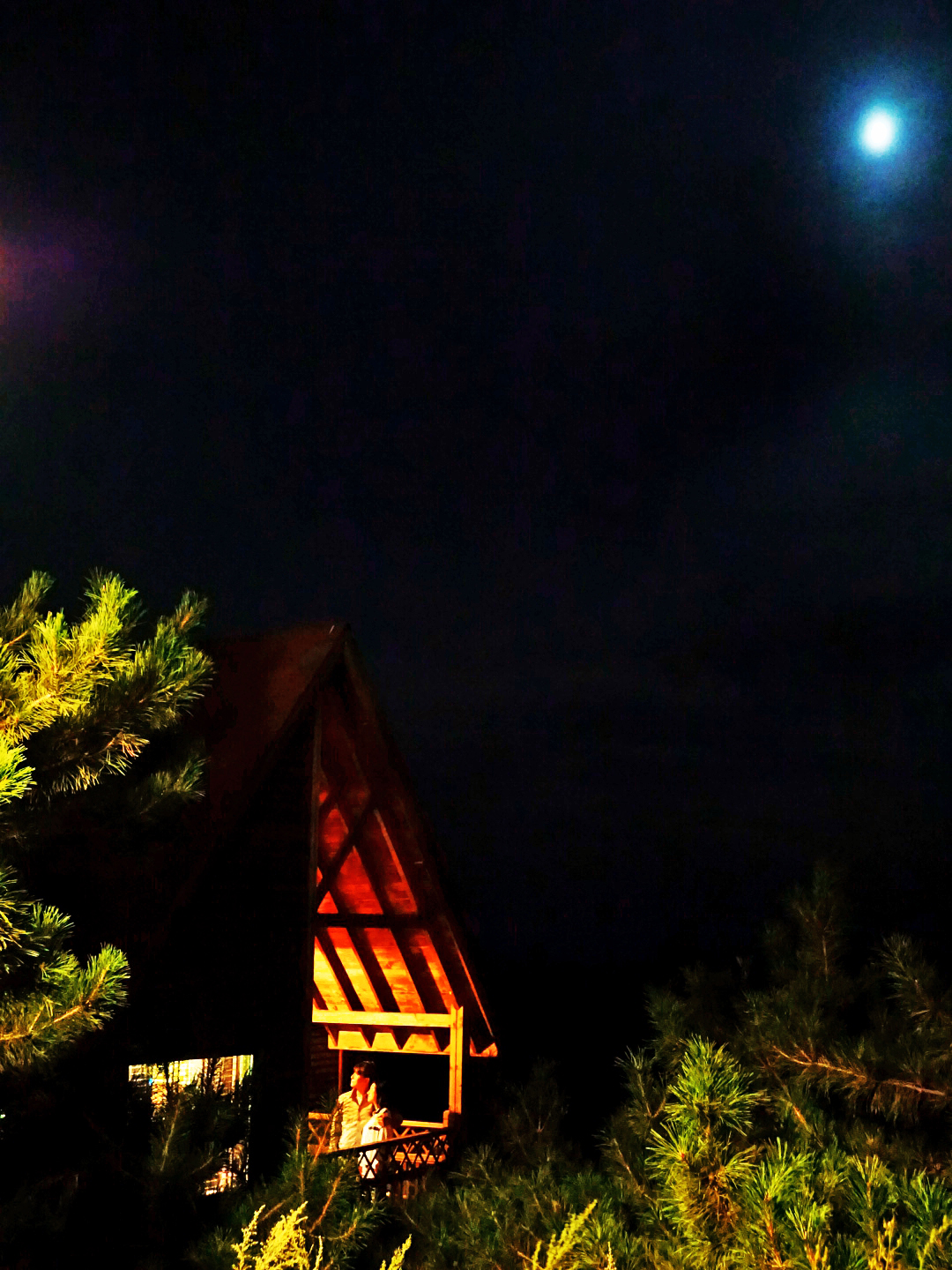 大森林里的小木屋秋雨后美成让人窒息云海小木屋离北京120公里