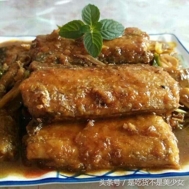 带鱼的家常做法大厨教你一招,无骨干带鱼最正宗的做法