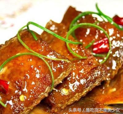 带鱼的家常做法大厨教你一招,无骨干带鱼最正宗的做法