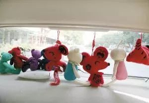 「925丨围观」大热天，是谁把孩子放在后车窗晒日光浴！网友：确认过眼神，充话费送的