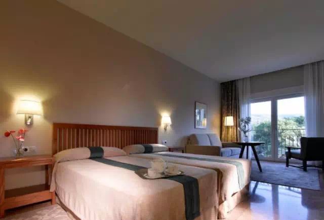 西班牙宫殿风景酒店,亚洲唯一的城堡酒店