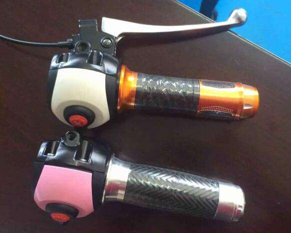 电动车行走慢加速时咯噔响一声,电动车加速慢是什么原因