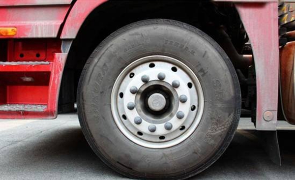 汽车吃胎维修,汽车吃胎修复