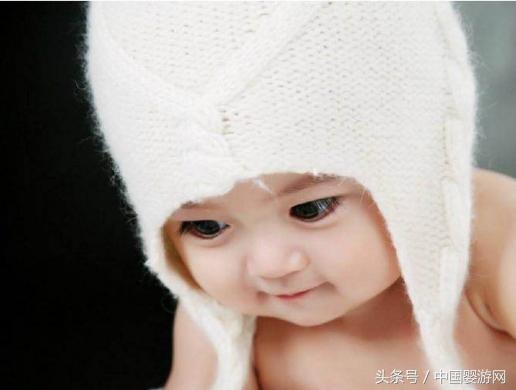 婴儿爽身粉使用注意事项视频教学,婴儿爽身粉使用注意事项视频