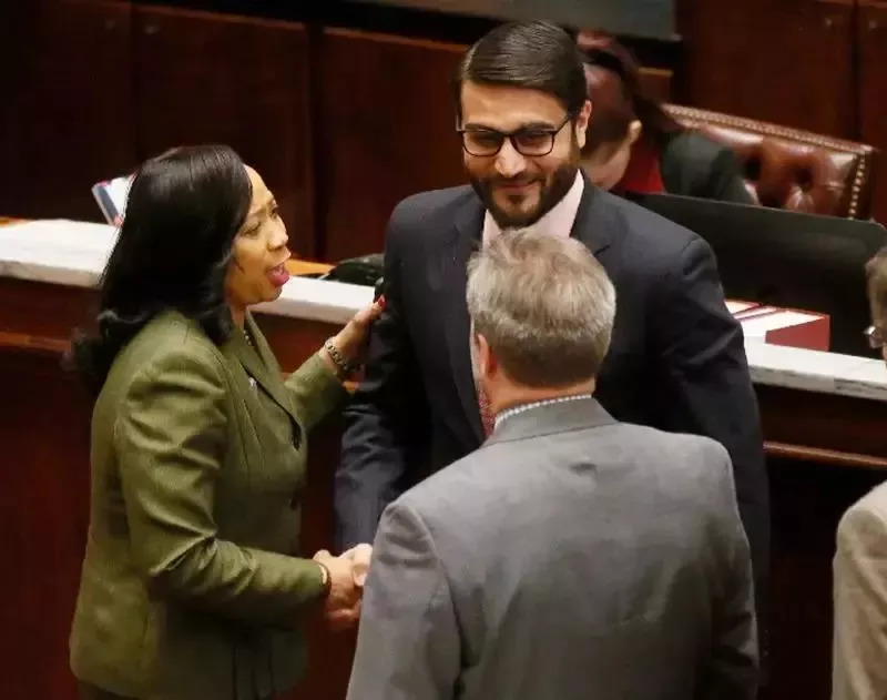 「丽江壹条」飞虎绝杀四川九牛主场三连胜！/无户口人员落户问题丽江公安这波操作666