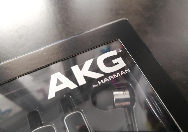 jeet和akg耳机哪个音质好,索尼和akg哪个耳机好