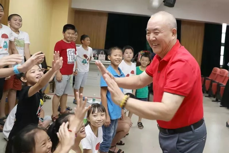 深圳有座神秘大钟楼曾是“亚洲第一钟”！它欢迎他们光临……