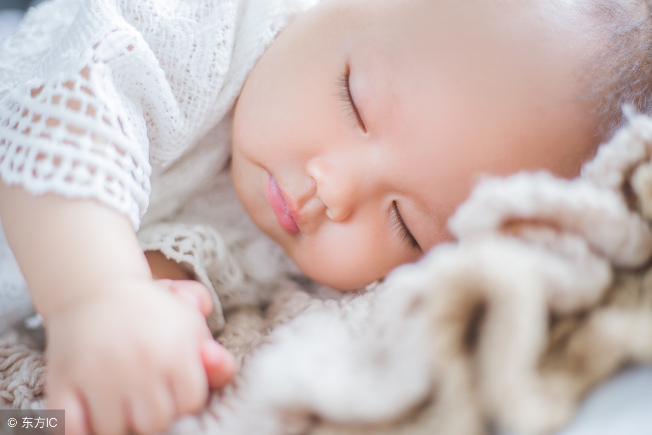 新生儿乳房发育正常吗,蔼儿舒奶粉对婴儿生长发育的影响