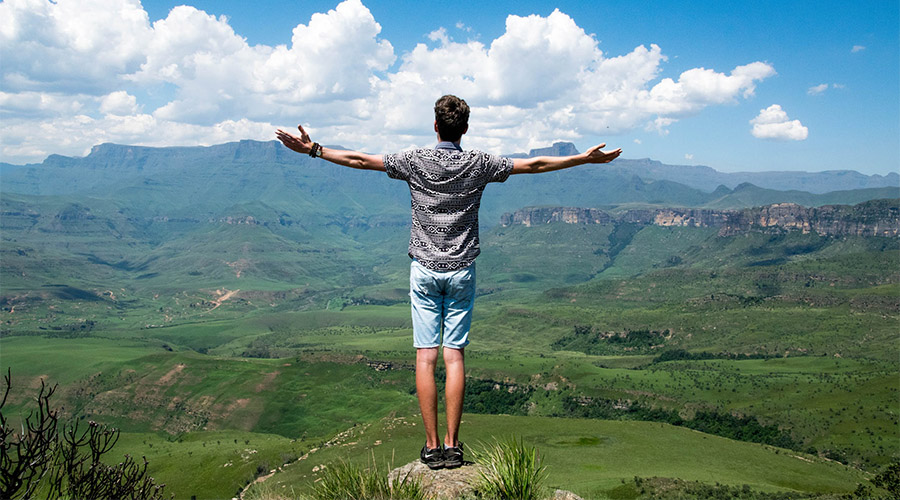 上市高层的成长自述：你与年薪20W之间，只差了这420块？