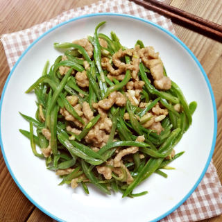 咽炎不能吃的食物列表,咽炎吃油腻食物会怎样