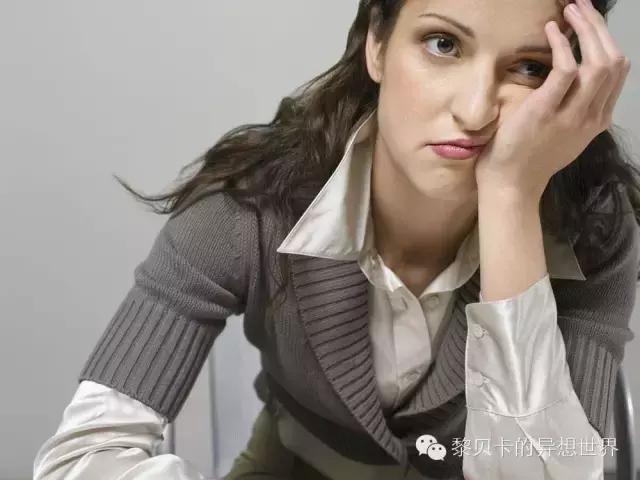 除了发量,最暴露年龄的可能是这两道纹