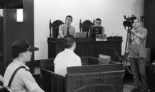 滴滴司机被女乘客勒索 (女乘客被滴滴司机绑架)