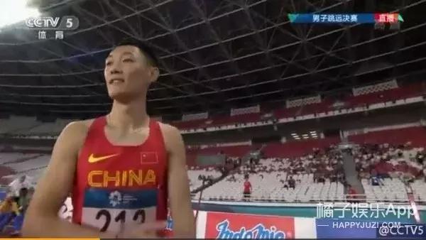 吴彦祖跳高完整版,陈伟霆吴彦祖撞脸