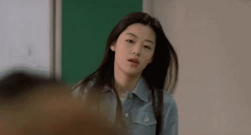 Nini勇闯美高记｜室友”滚床单“，迷你社会让我提前告别清纯