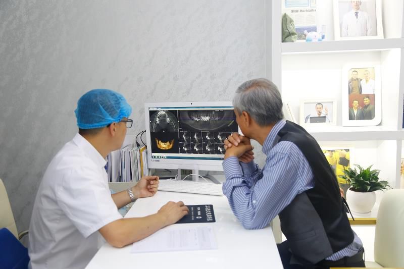 义乌杭州口腔门诊部种牙,义乌批发种植牙5年后真实感受