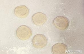 香蕉糯米粉煎饼最简单做法,香蕉煎饼宝宝辅食八个月