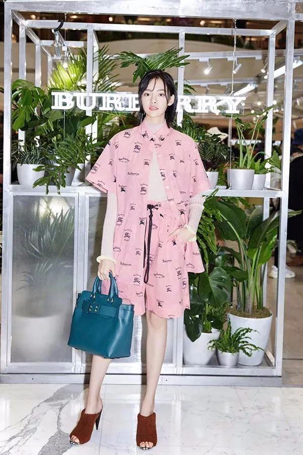 burberry olympia包包搭配推荐 (burberry包包搭配)