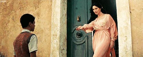 她是全球公认的最性感女神，“裸露”却不情色的人间*物尤**！