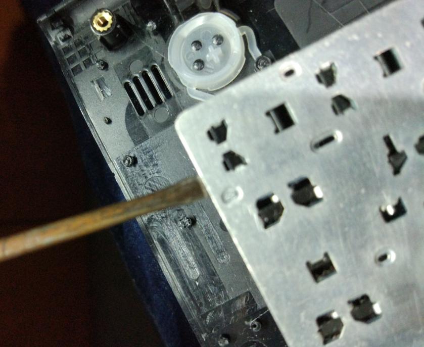 给笔记本电脑换键盘,三星笔记本更换键盘