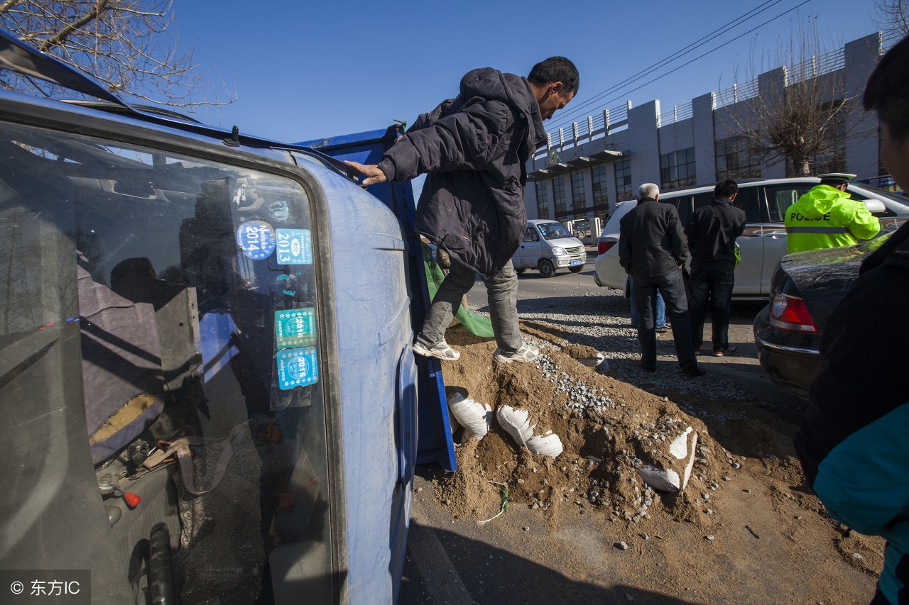 13年迈腾1.8t豪华版现在值得买吗,17年迈腾1.8t豪华版二手车多少钱