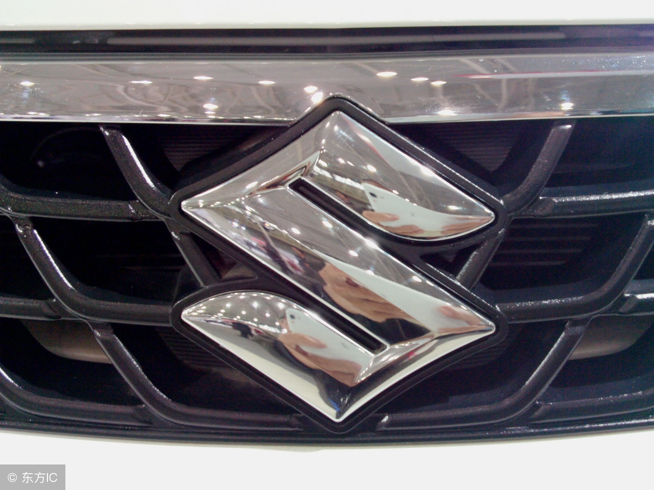 13年迈腾1.8t豪华版现在值得买吗,17年迈腾1.8t豪华版二手车多少钱