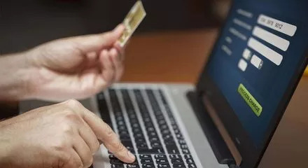 解锁电商法10大亮点！乘网约车遇害平台担责、押金难退有说法……