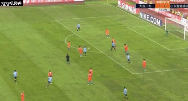 裁判为何总是这么黑鲁能，点球争议不看回放，鲁能球员无奈了