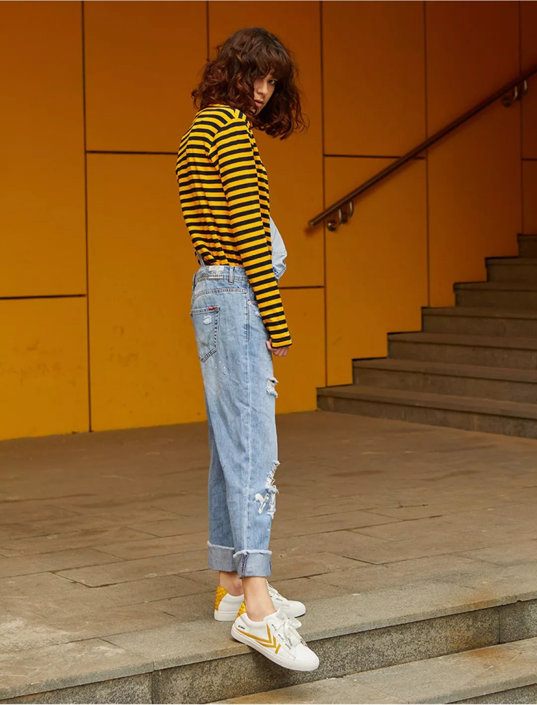 王菲同款鞋子300元,明星同款舒适耐穿小白鞋