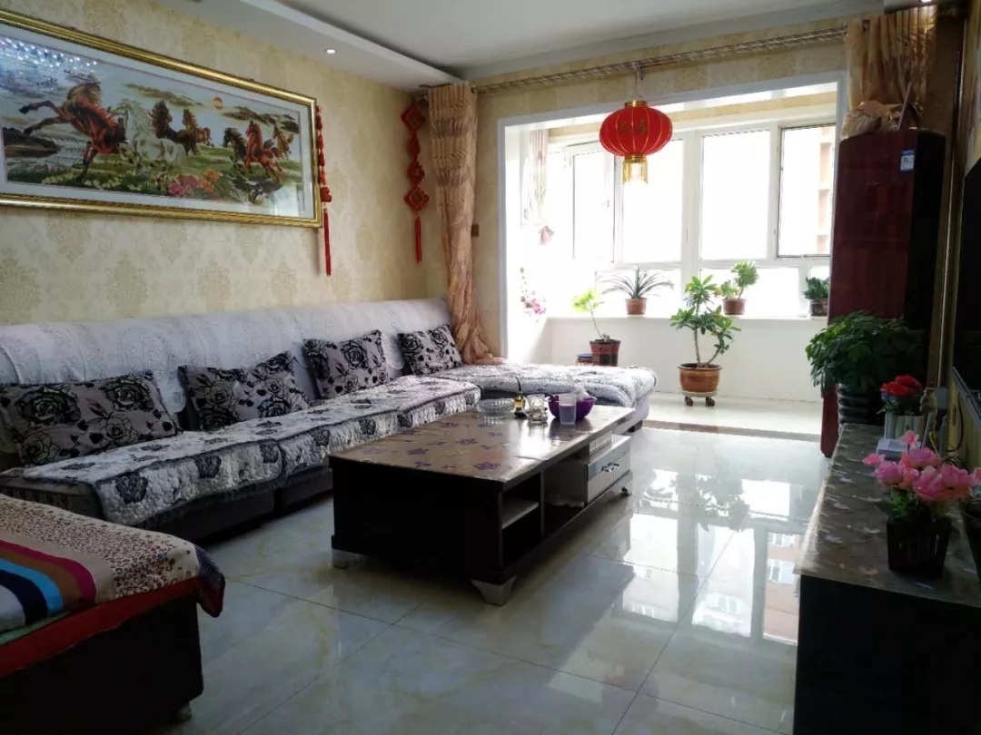 石河子精装修房出售,石河子房源三室一厅