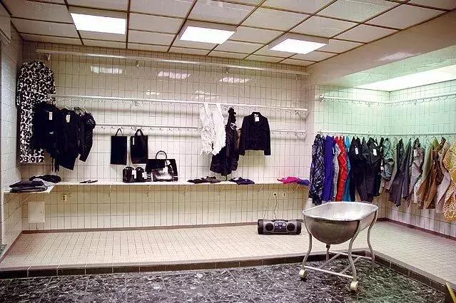 不用等香港打折季也能低至1折！12家老司机才知道的品牌折扣店！