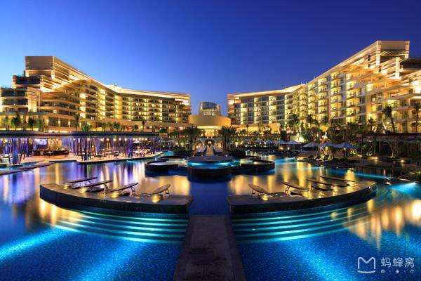 明珠购物广场三亚免税店购物攻略,去三亚旅游怎么吃海鲜便宜实惠